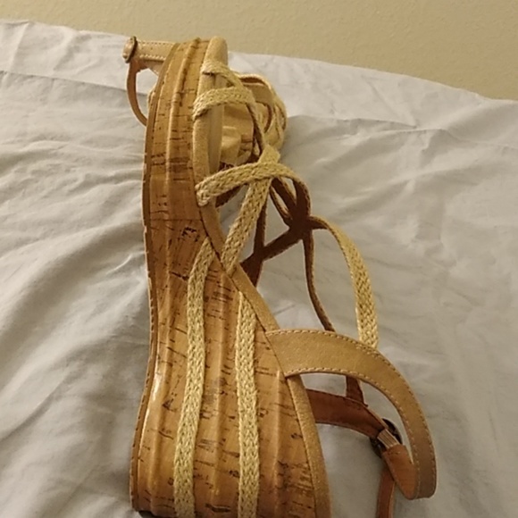 POP MEMORY FOAM BIEGE WEDGE HEELS - Picture 4 of 6